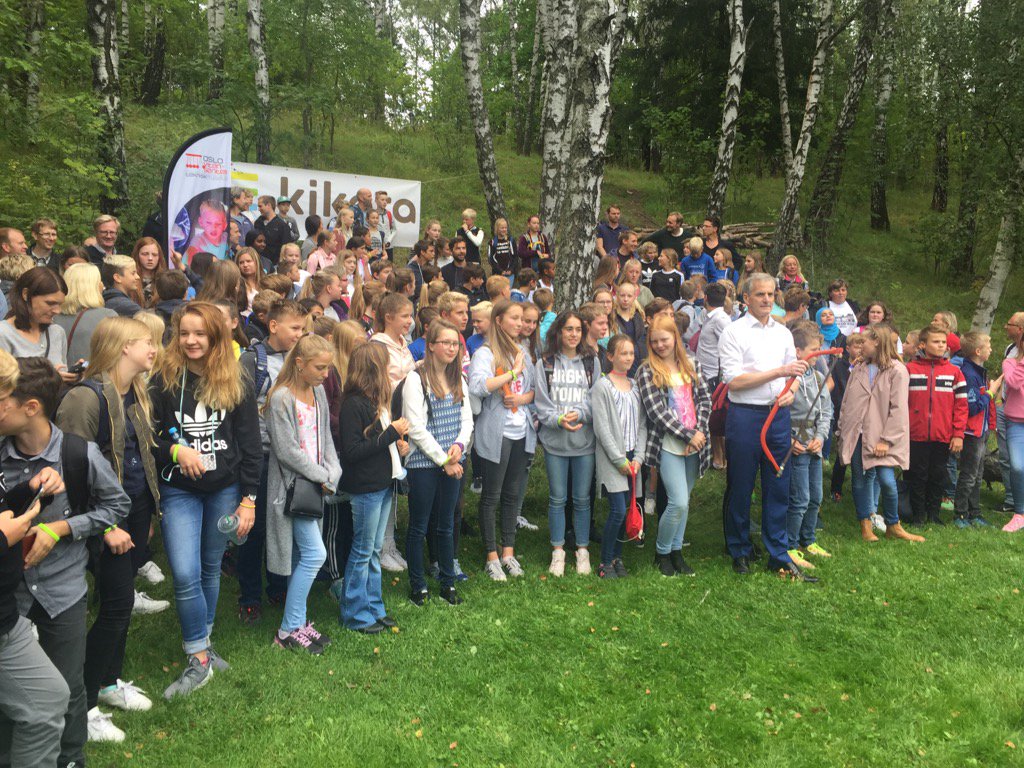 KikoraNorge's tweet photo. @jonasgahrstore - nå #jonasmedsaga definerer fasit i årets finale i #mattemaraton #mmfinale17 @IKTNorge @osloedtech https://t.co/o7w18C6DAr