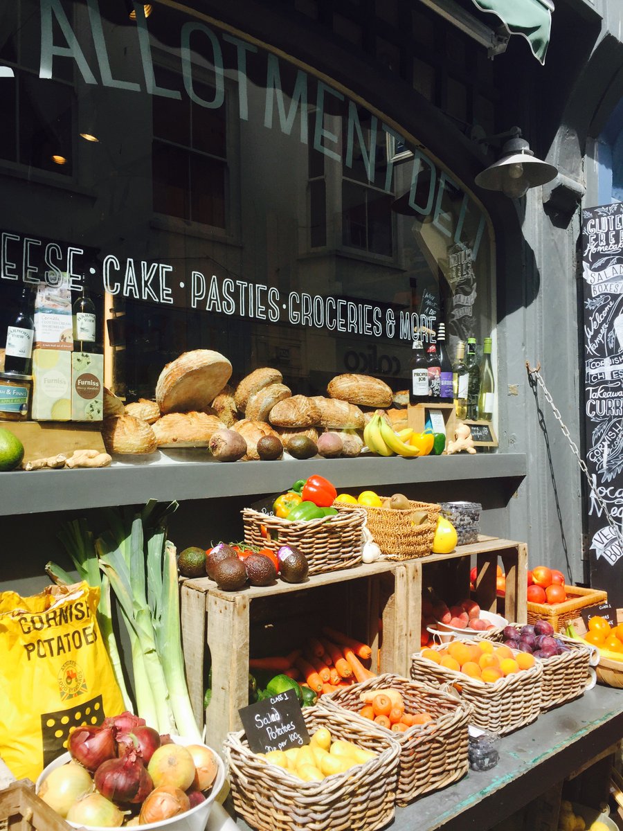One of my favourite places to visit in #StIves #Cornwall Delicious, fresh food and a very pretty shop front! #TheAllotmentDeli