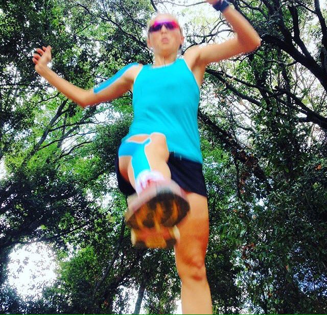 SarahKimBonner's tweet image. Shoulder to ankle tape but at least it matches my outfit #runpretty #sweatlife #runner #trailrun #triathlete #training #rehab