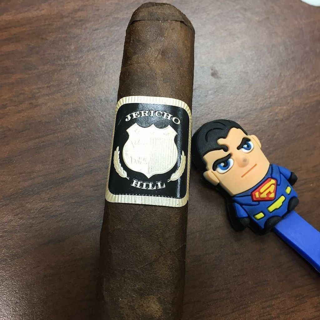 Photo by @smoking_toby -  The Crowned Heads Jericho Hill .44S #botl #hawaiibotl #cigar #cigars #nowsmoking #famous… instagram.com/p/BYLckLsFp4p/