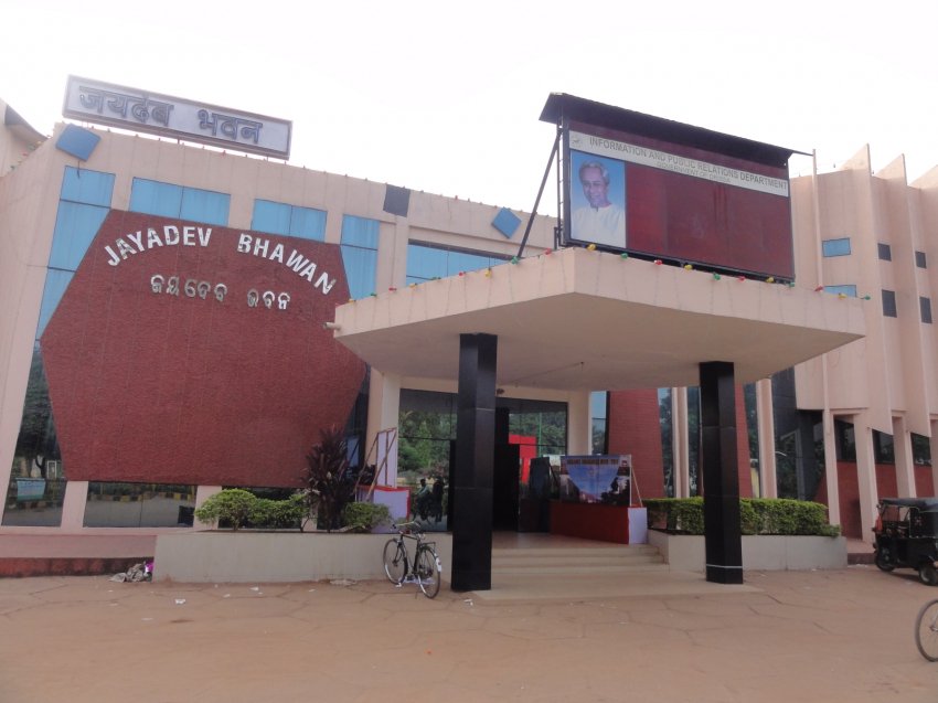 Sambad_English's tweet image. #JayadevBhawan to have first #RooftopSolarProject in #Odisha. Read: bit.ly/2w0KyLd