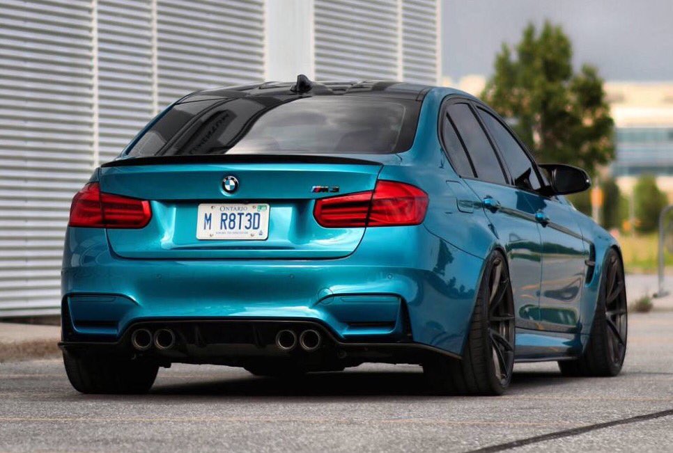 CarWaffle's tweet photo. This Metallic #BMW M3 with carbon details is an absolute stunner 😍😍 https://t.co/5vmA60RCmA https://t.co/kyBuunMw65