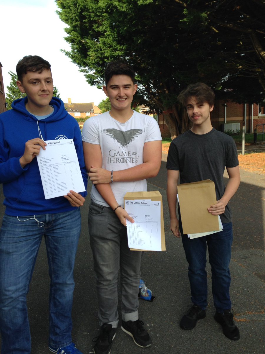More happy faces <a href="/TheGrangeDorset/">The Grange School</a> on #GCSEResultDay2017 <a href="/Bournemouthecho/">Bournemouth Echo</a>