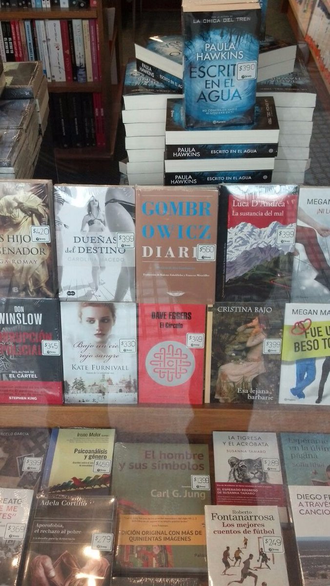 elcuencodeplata's tweet photo. #Fotos4 #GombrowiczEnLibrerías más y más Witoldo en las librerías: Yenny/El Ateneo: Flores y Caballito @CongresoWG https://t.co/uW2a88MIcZ