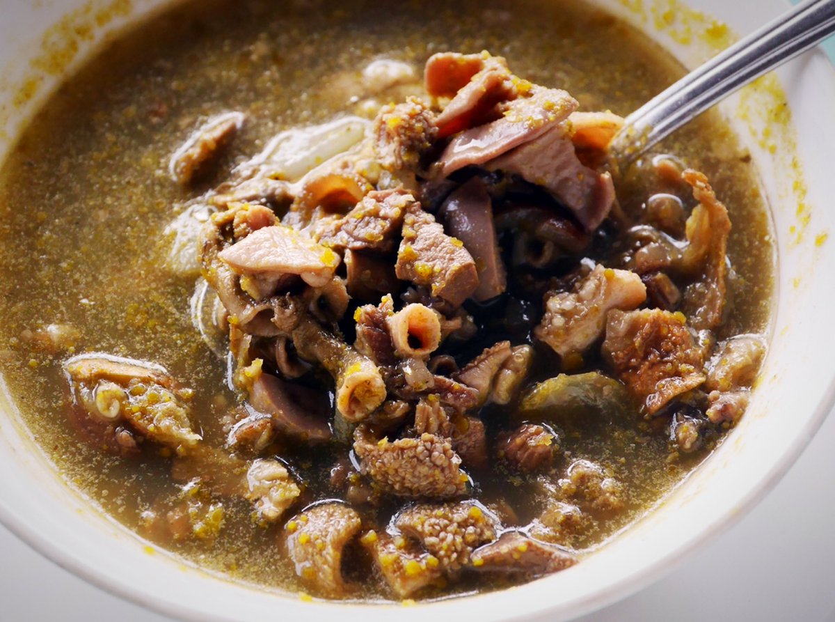 FlavorsChasing's tweet photo. #Ilocanofood is mostly salty or bitter,a reflection of their harsh land.The best example is called #pinapaitan (goat innards cooked w/ bile) https://t.co/UntWQlbeVg