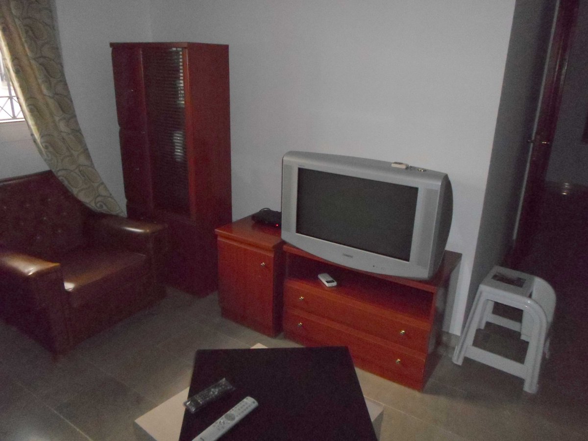 easyHome121's tweet image. Vendo Piso 90.000 €
68 m² · 3 habitaciones · 1 baño
Guillena · Sevilla
Teléfono: 655 66 26 10