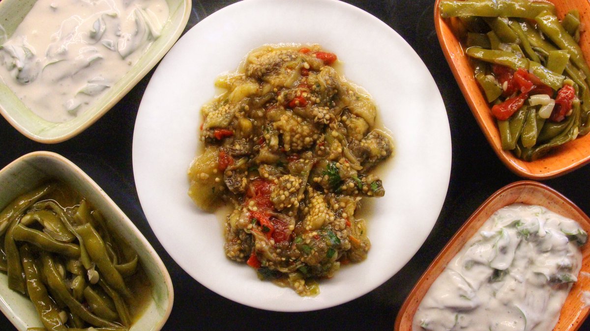 Çeşit çeşit lezzetli mi lezzetli mezelerimizle masalarımızı donatmaya başlıyoruz 😋#onesteakhouse #beylikduzu