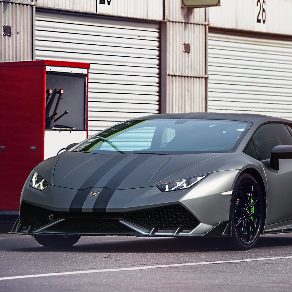 Lamborghini's tweet photo. #Lamborghini Accessori Originali boast outstanding quality, cutting edge technology and attention to detail. https://t.co/GSwbqa6JlX https://t.co/UdOZYdPiQo