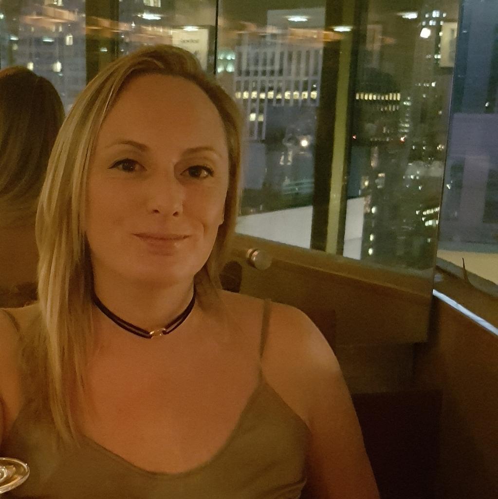 AmieeNicholls's tweet photo. #NewProfilePic https://t.co/Q40YBsekJJ