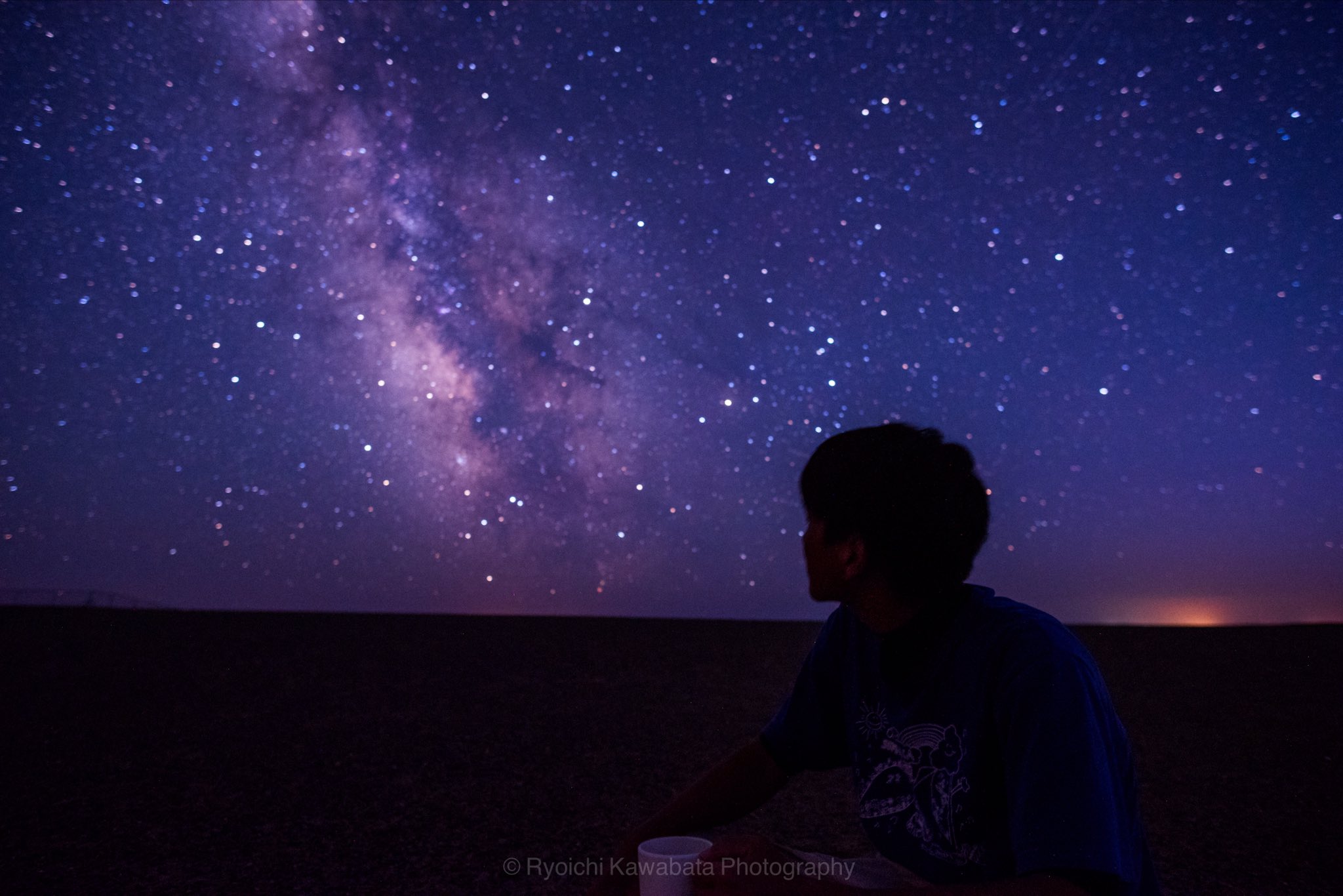 Ryoichi ゴビ砂漠の星空です 地平線まで広がる星空 月が出てもはっきり見える天の川 コーヒーを飲みながら 歯磨きしながら見る流れ星 最高の一言 天の川 ペルセウス座流星群 テント ゴビ砂漠 星空 星景写真 50f1 8 f1 8 15f2 8 T Co