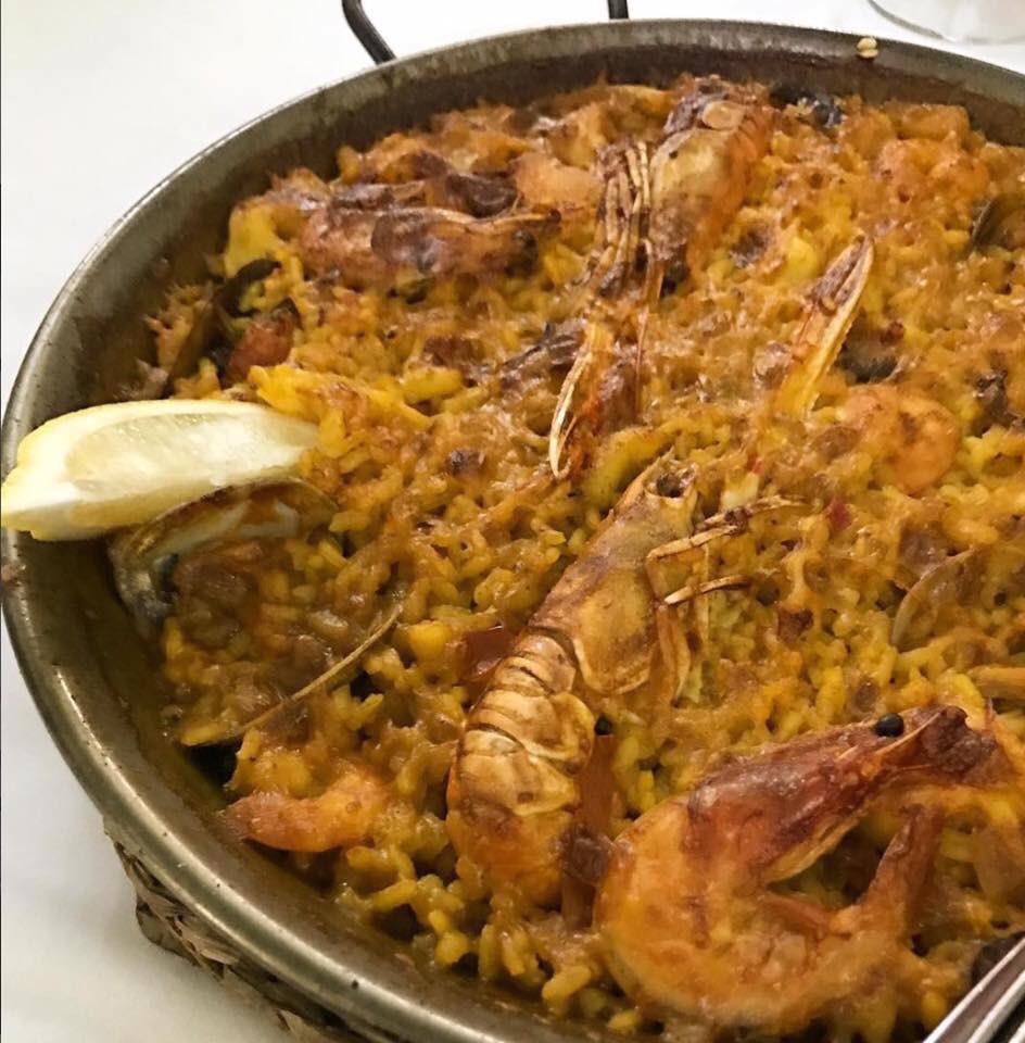 RElchoto's tweet photo. Vaya mano que tienen nuestros cocineros para los #arroces. En paella, meloso o caldoso... ¿Cómo lo preferís? https://t.co/nkJfLG7d2M