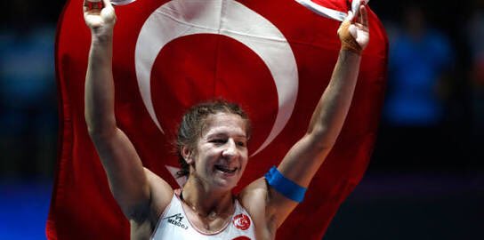 Dünya Güreş Şampiyonası'nda Altın Madalya alan ilk kadın sporcumuz olan sevgili Yasemin Adar'ı gönülden kutluyoruz.