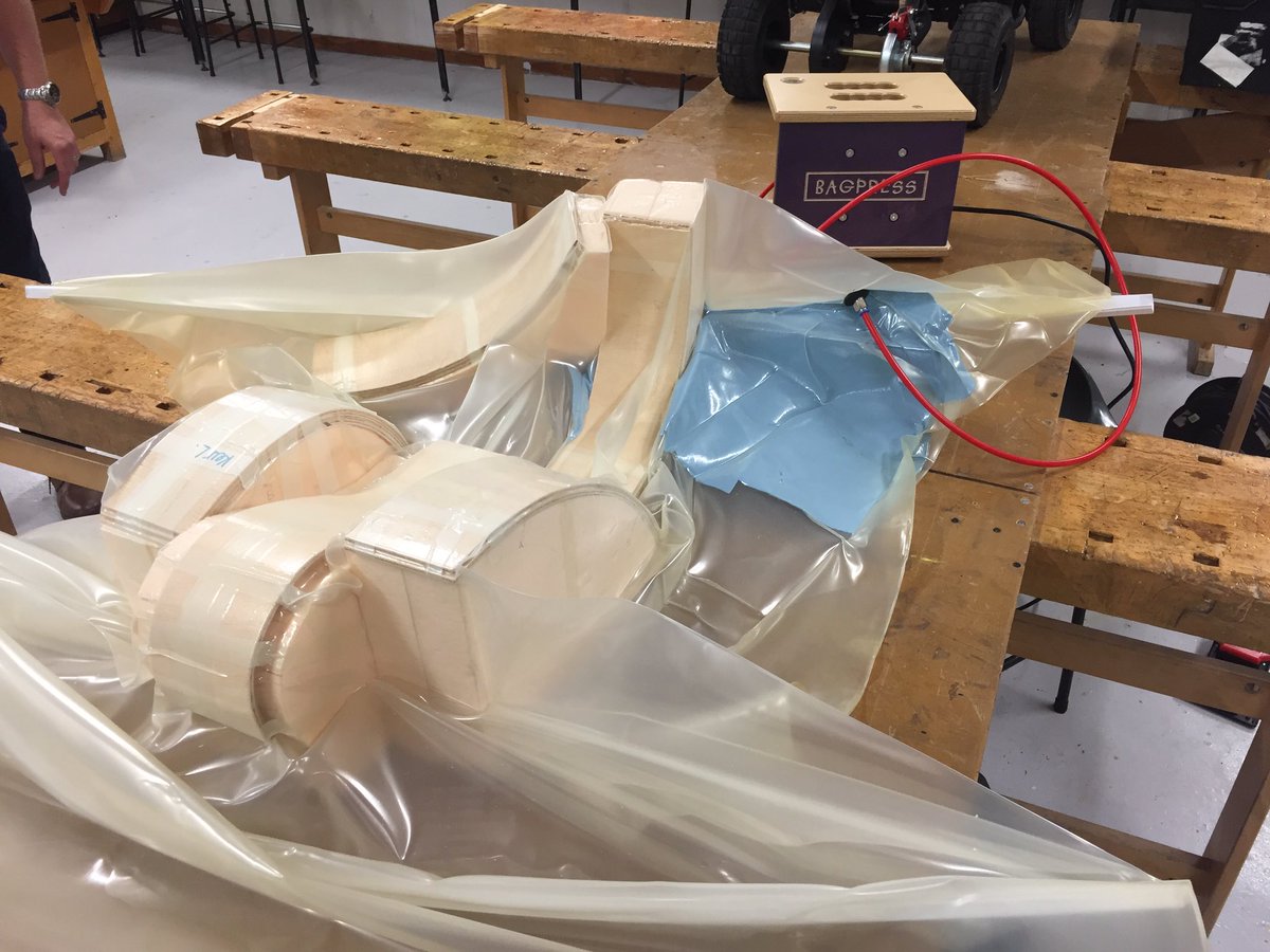 dandtstlukes's tweet photo. Busy day in the workshop with Nat5 D&M using the bagpress. #flexiply #design https://t.co/QYB7lvz7kF