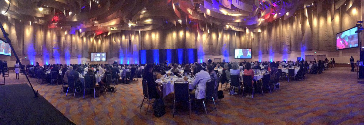 Packed house for our "Stories That Unite Us" breakfast. We are grateful for the support of our community! #LiveUnited