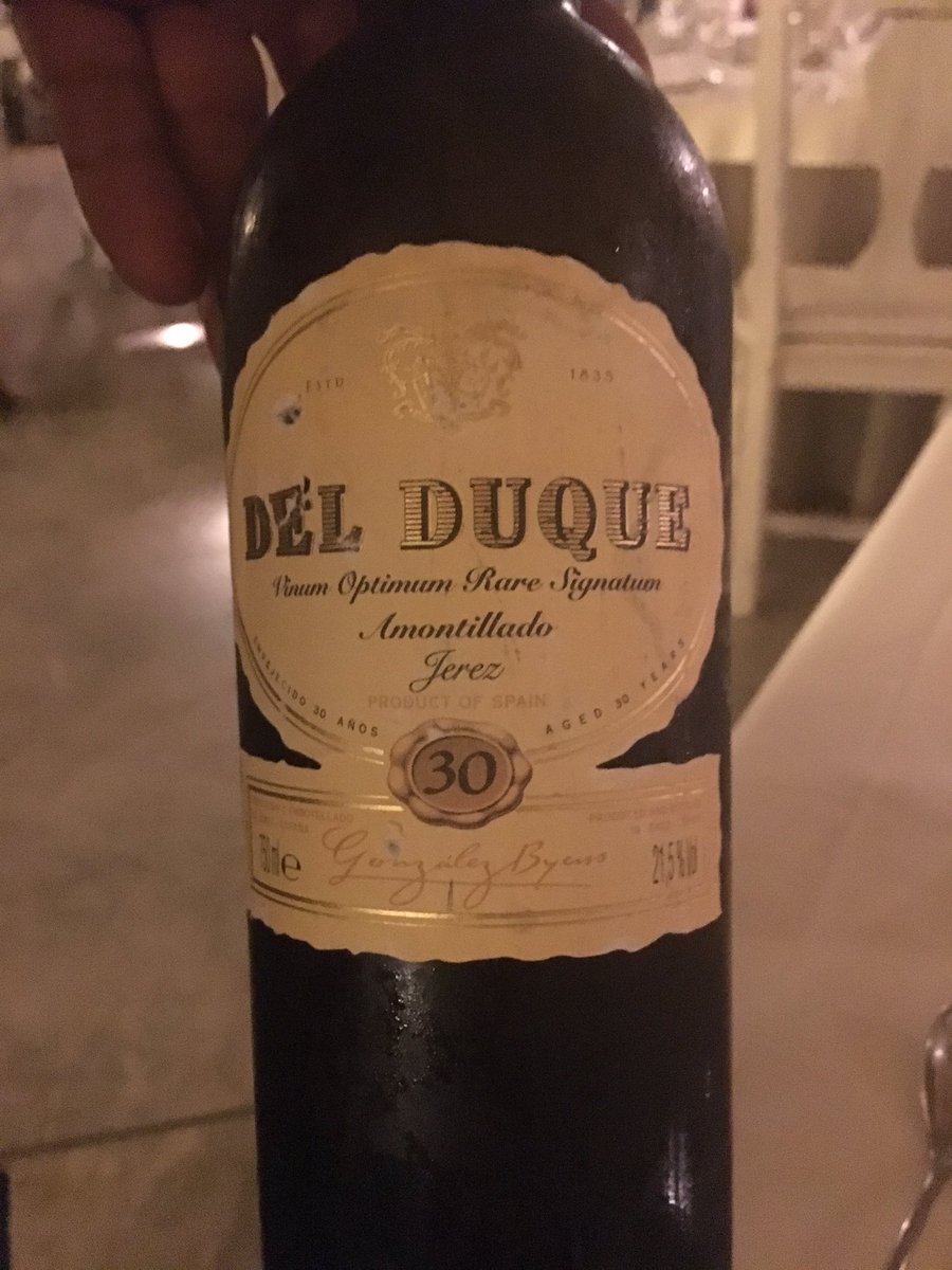 ReginaLanzas's tweet photo. @1870Restaurante Gran servicio de @orsiel ayer, que con empatía y grandes dotes de psicología me hizo disfrutar toda la noche. 👏🏻👏🏻👏🏻🔝 https://t.co/Wk2EIRqrr1