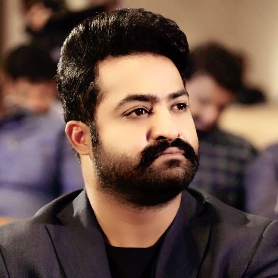 NTR_PicZone's tweet photo. Less than 600 seconds... Let the count down begin for #LavaKumar arrival #LavaTeaser #JaiLavaKusa https://t.co/thTb6i9zRU