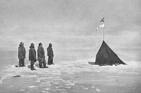 antarctica_21's tweet photo. #TodayInPolarHistory Aug 24, 1911: After a long winter, the sun appears for #Amundsen &amp; his men &amp; they prepare their trek to the #SouthPole https://t.co/tJ8KFDRLCZ
