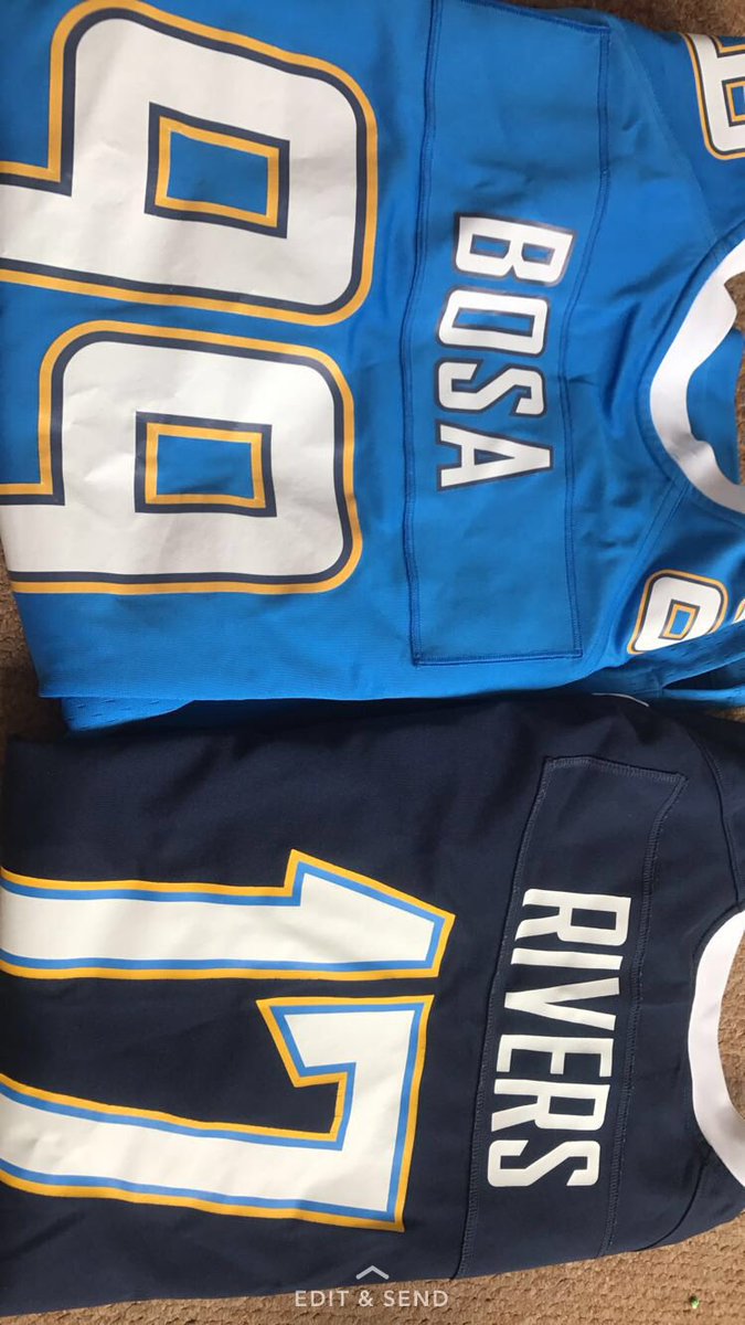 LanoDelRey10's tweet photo. Almost that time of year again! Best get these ready @Chargers @jbbigbear #LAChargers #Bosa99 #Rivers17 #WinterIsComing #Football🏈🏈 https://t.co/FdBCEfVZPM