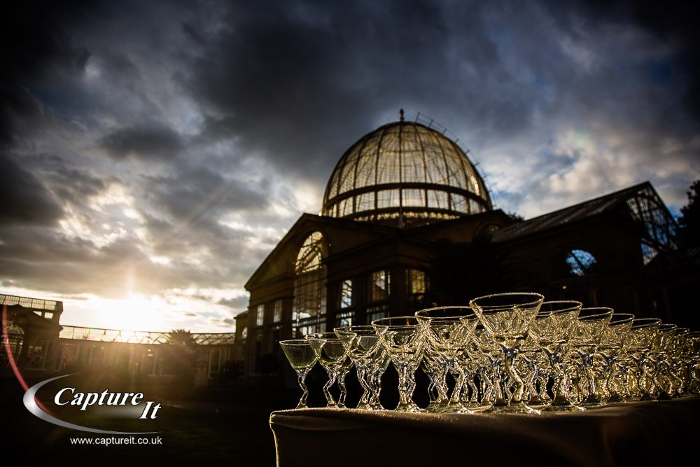 CaptureIt1's tweet image. Cocktail hour at the Great Conservatory @SyonParkEvents with @rhubarb_food