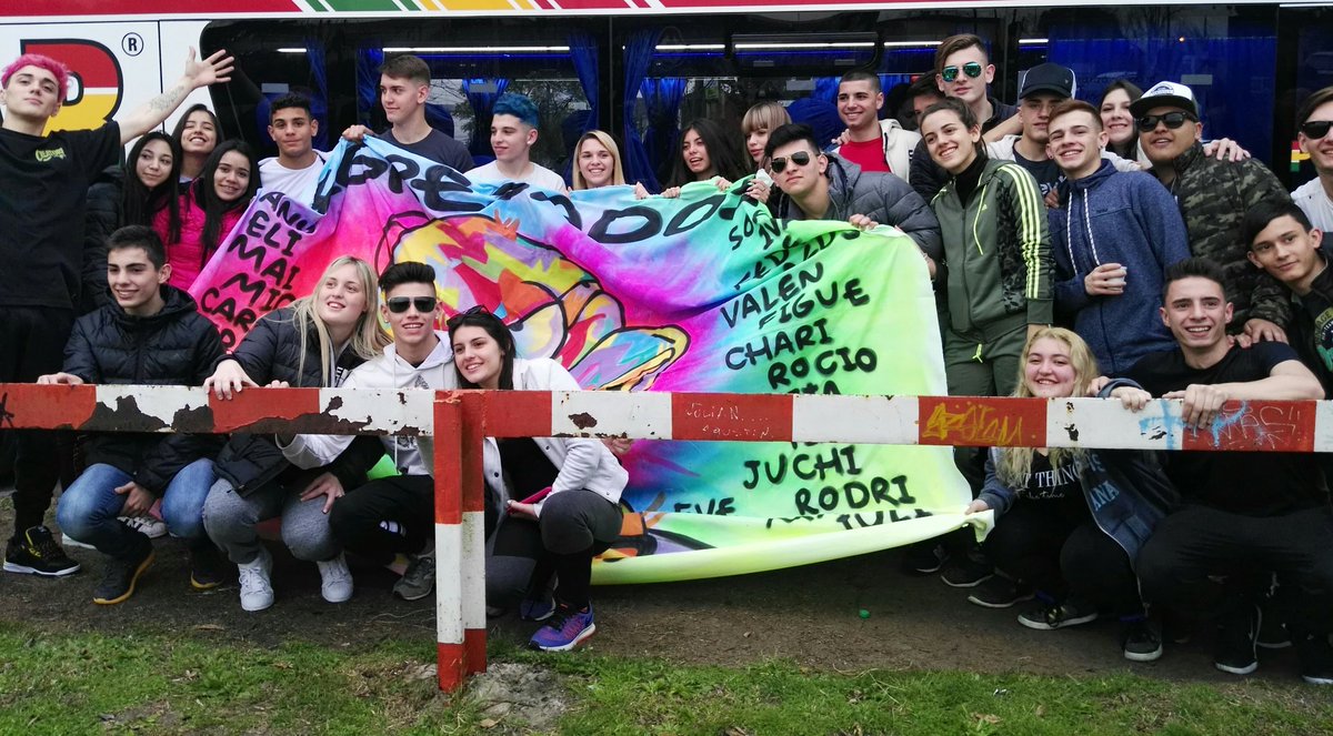 amlmutual's tweet photo. #ViajeEgresados #Bariloche #ColegioSantaAna #CiudadEvita
#LaMatanza #Baxter #FelizViaje https://t.co/TimwjaVIR0