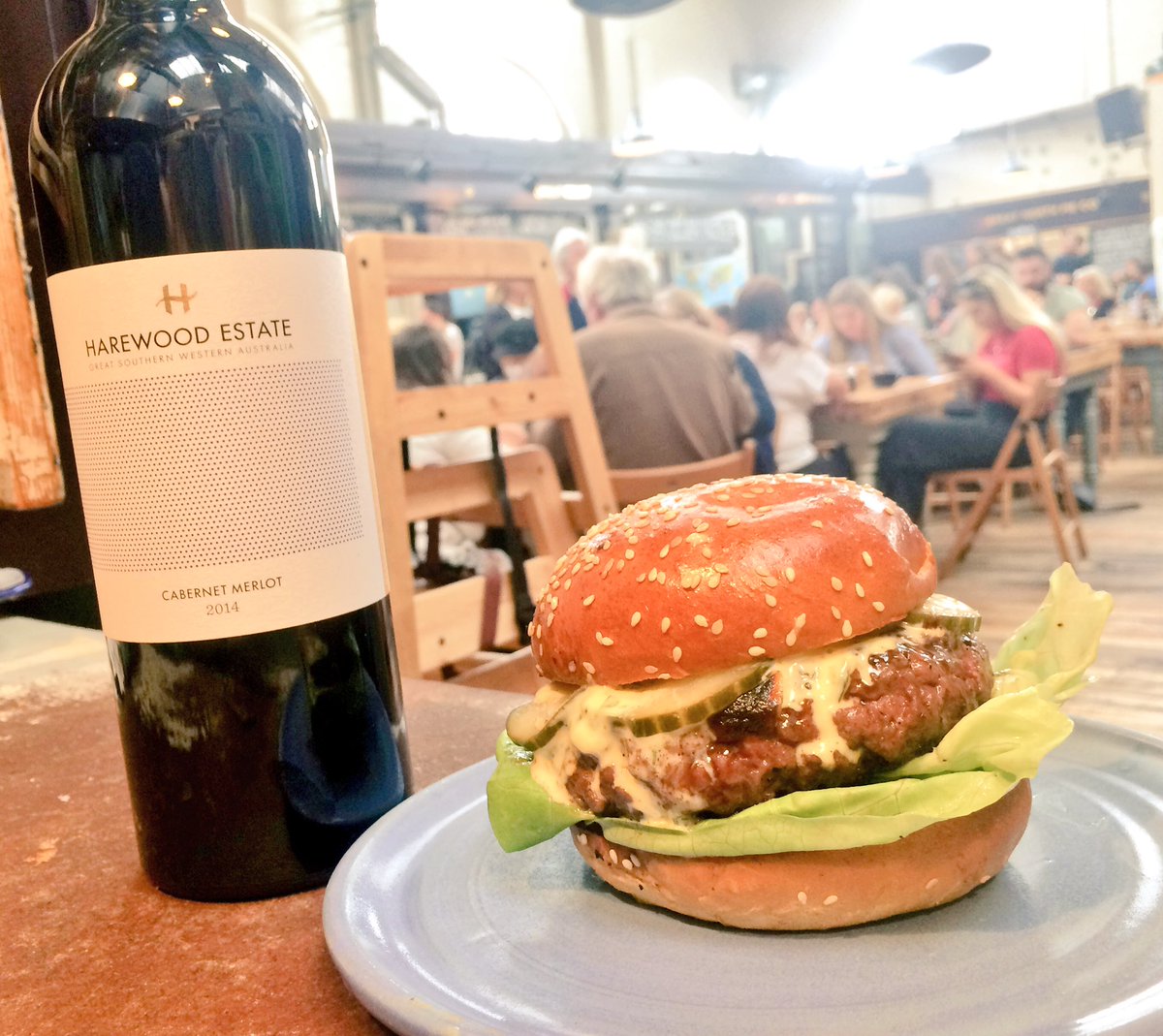ReserveAlty's tweet photo. So, it's #NationalBurgerDay today!  Why not pop in and grab the fantastic @Tendercow Burger and this wonderful @harewoodestate Cab/Merlot! https://t.co/d3ooW5qZBc
