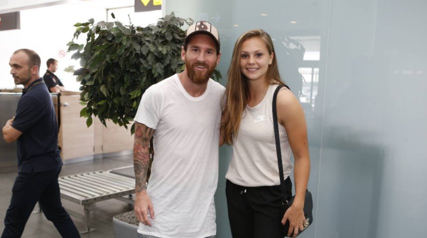 FCUpdate_nl's tweet image. Lieke Martens heeft een nieuwe fan! 🙃 #M&amp;amp;M [foto via FC Barcelona]