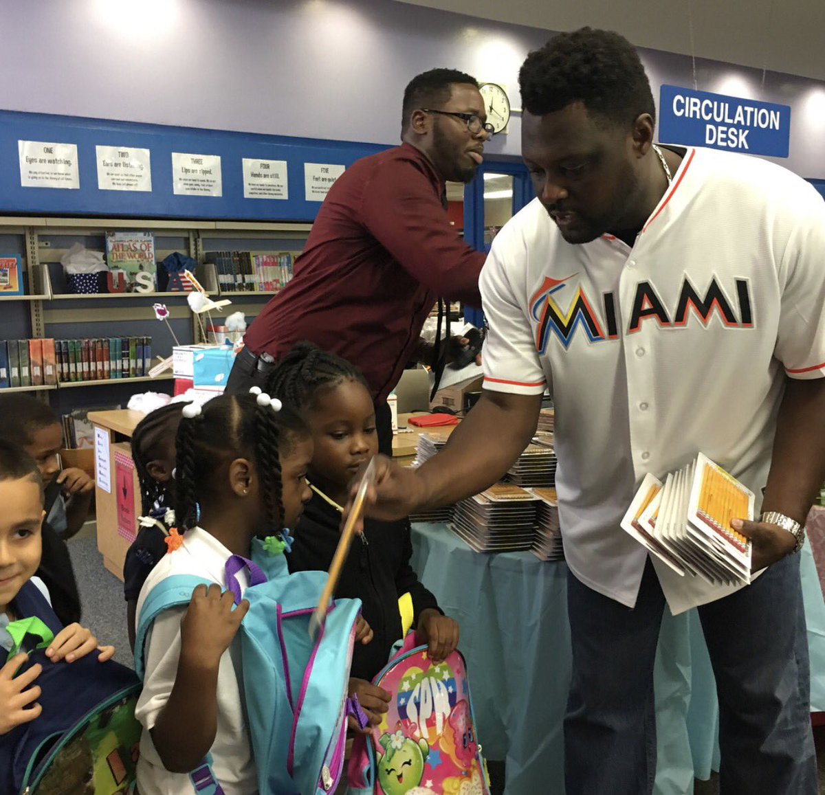 catchthissauce's tweet photo. Great to see the smiles on these kids faces when they received books and supplies! #Marlinsfoundation #Carnavalonthemile #MarlinsPark https://t.co/GZHdW1ozLZ