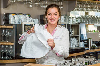 Onderhandelingen voor nieuwe #horeca #cao starten 2e helft september: bit.ly/2wB6MFa #KHN pleit daarbij voor meer maatwerk.