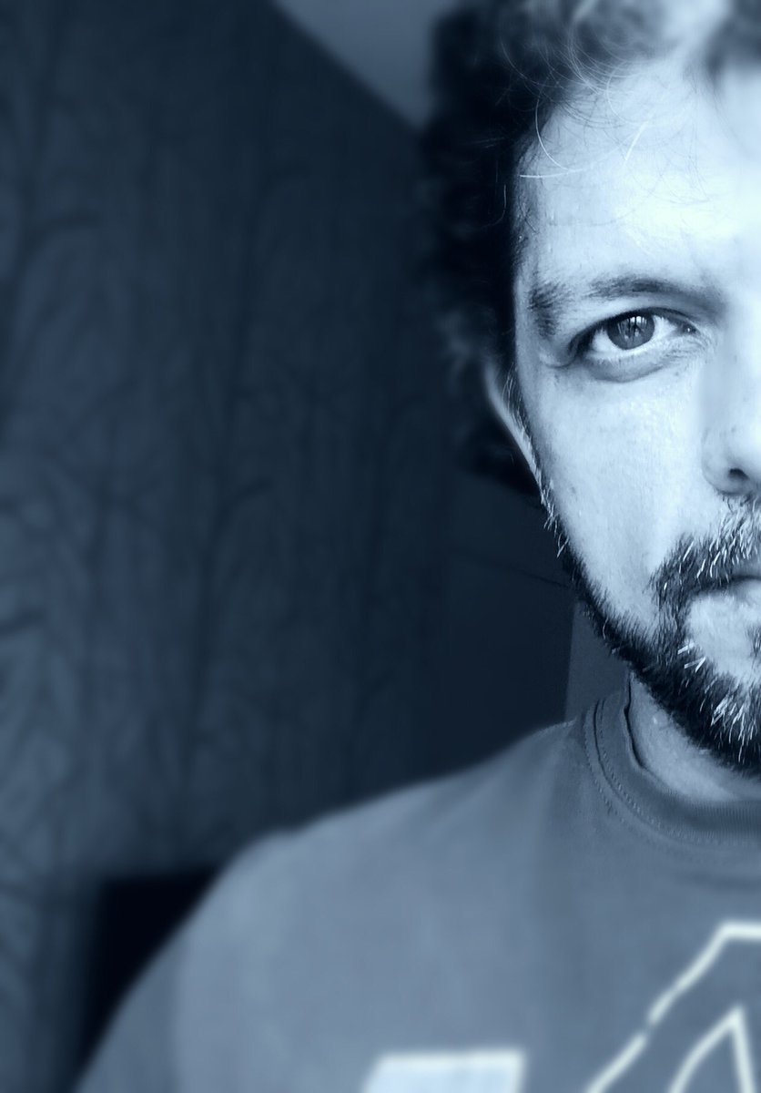 MLee7's tweet image. Luv these kind of frames ...