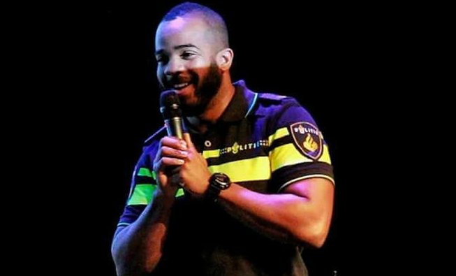 EditieNL's tweet photo. Agent Dwight (33) rapt over loverboys: 'Mensen beseffen niet hoe heftig het is'
https://t.co/40U3WePHPd https://t.co/e1aTZ6BWUv