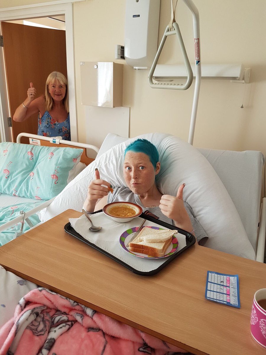VixLovesNath's tweet photo. @Eminem this is Dion, she was meant to see you today but Cancer is kicking her ass. You think you could send her a message? Plz RT guys ❤️ https://t.co/BUqD9zbiVP