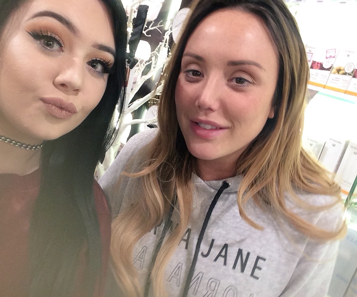 youngandamused's tweet photo. thanks for being so sweet @Charlottegshore 💘 https://t.co/pCAmNxF2Rk