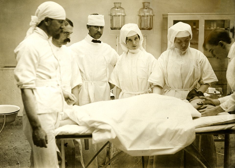 nyphospital's tweet photo. #TBT: In 1911, Dr. Russell Hibbs performed the first human spinal fusion operation at what is now #NYP/@ColumbiaMed: https://t.co/vqF7qDppMU https://t.co/26T0Mc8zzD