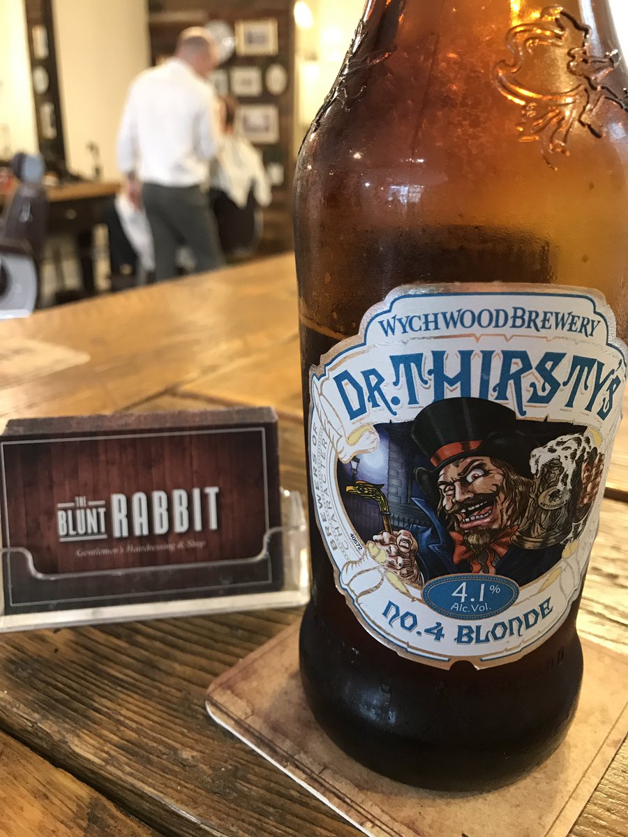 Haircut and beer! Cheers <a href="/TheBluntRabbit/">The Blunt Rabbit</a> for the cracking haircut and @Hobgoblin_beer for the brew!