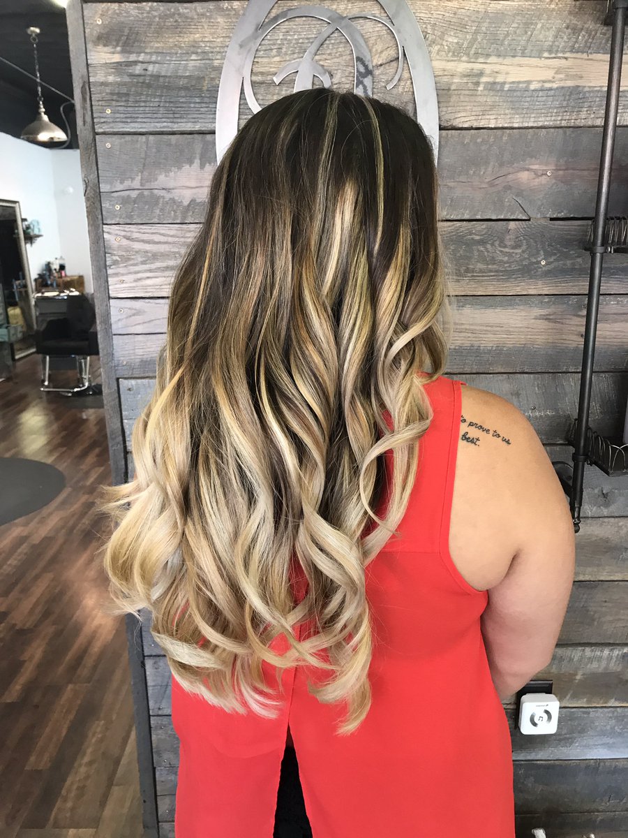 Hannahbeautyy_'s tweet photo. #rootssalon #hairbyhannah https://t.co/6CPQ0qSWyQ