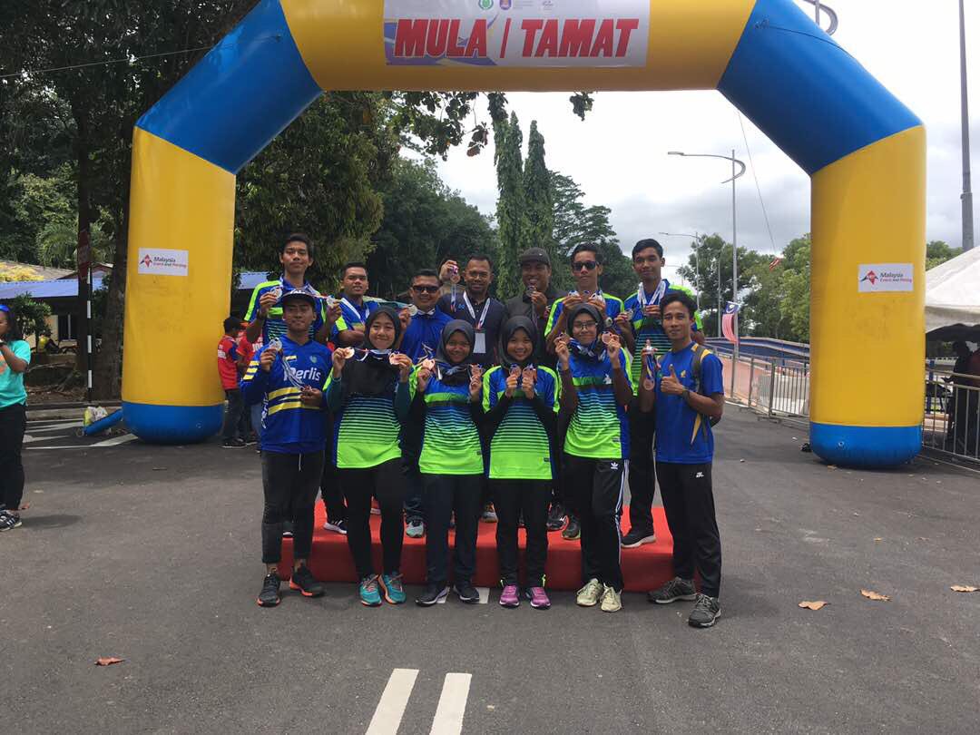 joe_pedal's tweet photo. Alhamdulilah 2silver 3bronze for team MTB Perlis @uitmperlismpp #karisma2017 https://t.co/YaelRmFBnP