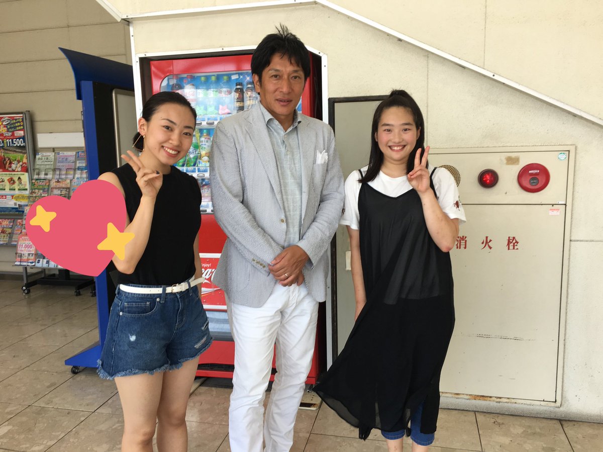 前谷万柚子 Maetani Mayuko 青山学院大学の駅伝の監督さん 三原駅におった びっくり 監督さん地元が三原らしい ちょっとだけ話したけどすごい優しかった 青山学院大 駅伝 監督 原 晋 T Co Jqoff9lh8o Twitter
