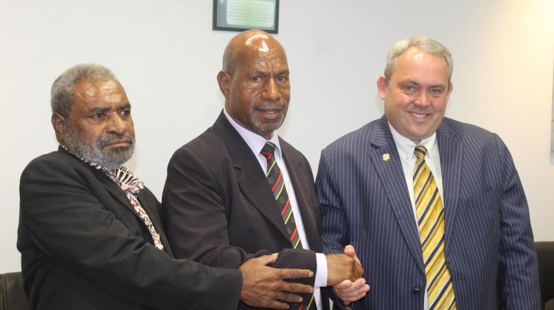 truplapng's tweet photo. Allan hands over title to Tkatchenko https://t.co/L1xad4QiJO https://t.co/uLp7VGi9sK