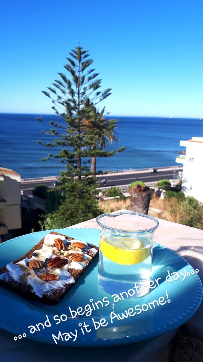 Sofia_C_Pereira's tweet image. Start #great and have an #awesome day! Today's breakfast was #seedbread with #quark, #pecans and #organic #honey. #feelinggood