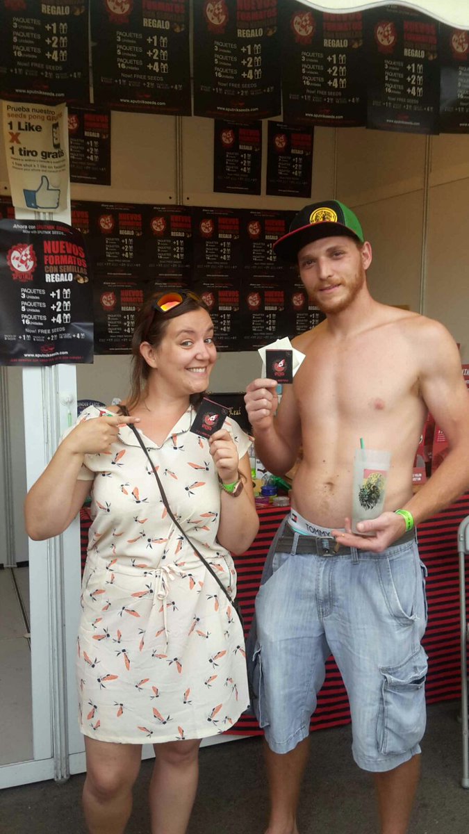 Sputnikseeds's tweet photo. + ganadores del seed pong en el #rototom2017. + de 300 premios entregados y 92 semillas ganadas. ¿A que esperas? 😉 https://t.co/rShrTZIl0s