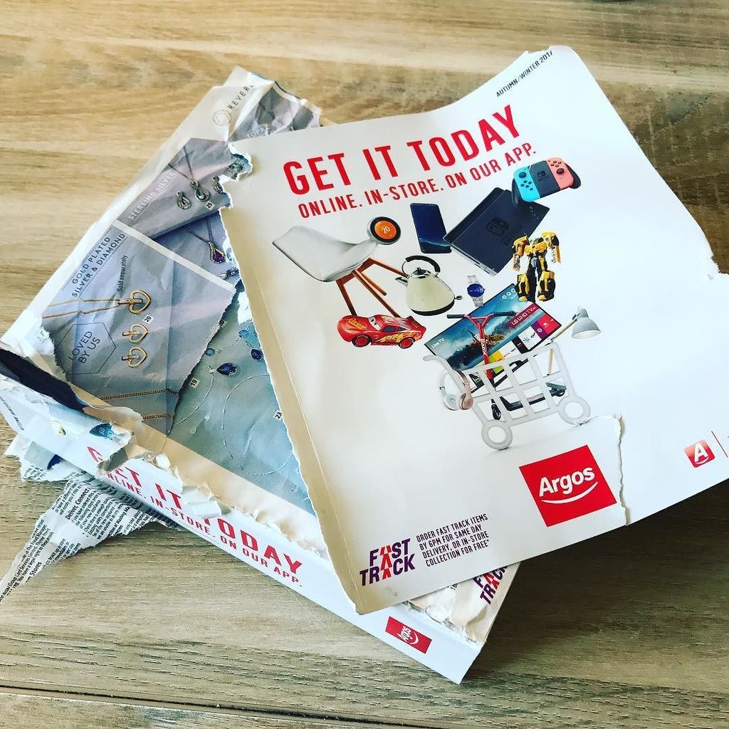 KimDebling's tweet photo. I know what to get my #1yearold for her birthday now. #messychild #rippedtoshreds #argos #propertoys #whoneedstosp… https://t.co/5UgitGIfNH https://t.co/Ddw4lqidEq