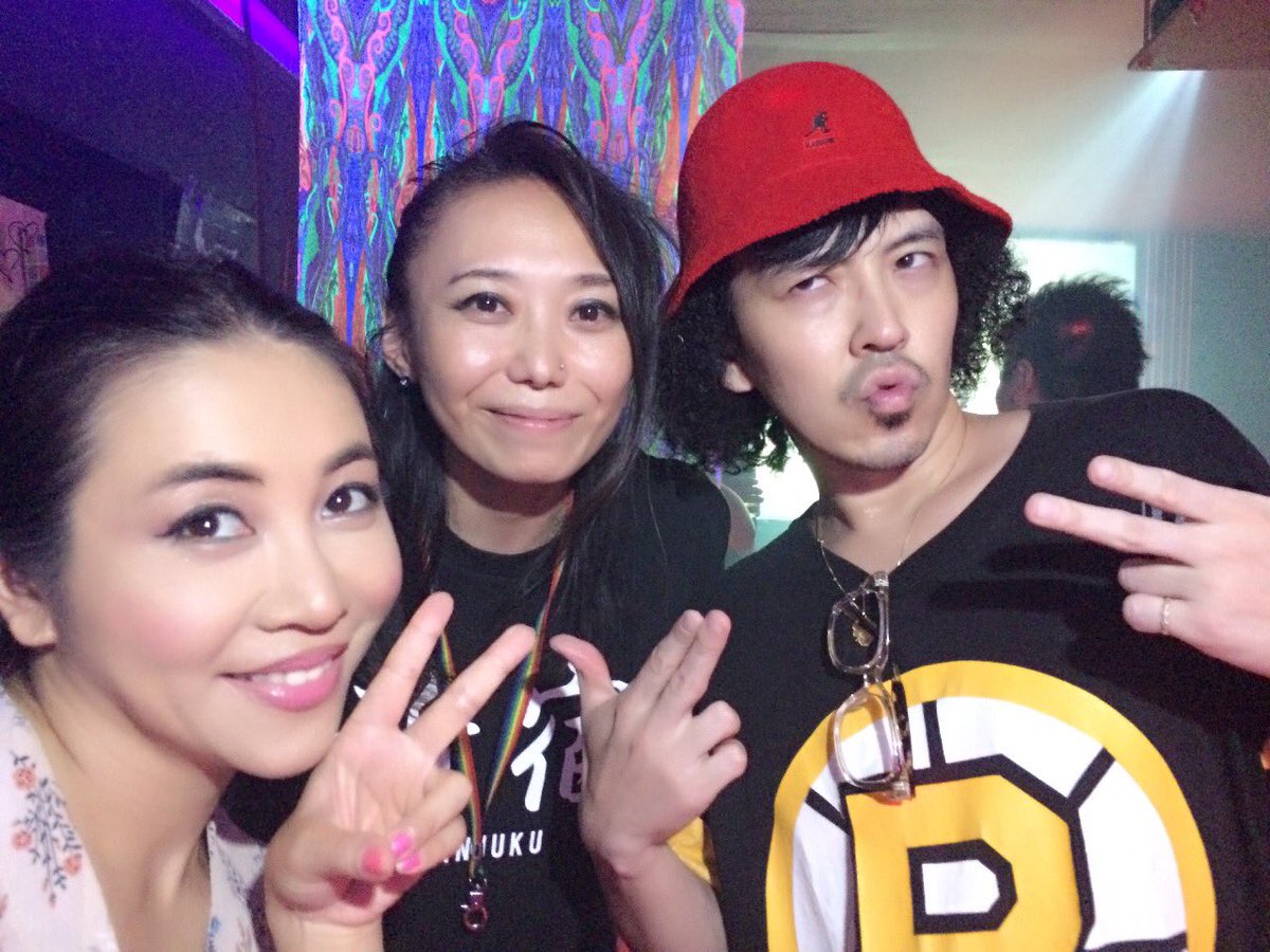 DJ_JURI's tweet photo. 忙しい中会いに来てくれたー！！！
(๑˃̵ᴗ˂̵)و

Thanks a lot!
#ミラクルひかる
#パークマンサー
#DJJURI
#訳あって私はこの服笑 https://t.co/VE3utcP1ks
