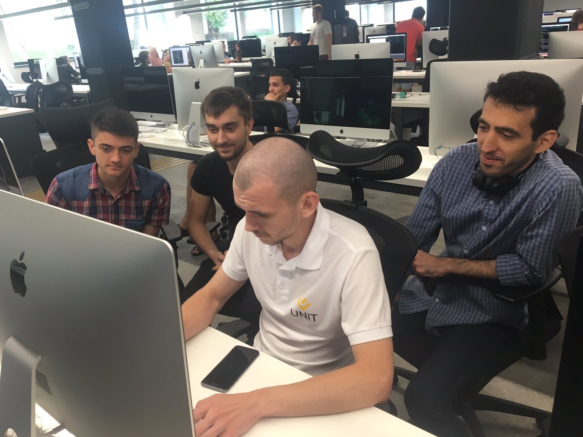 UNIT_Factory's tweet photo. Здаємо останні групові проекти та готуємося до фінального 8-годинного екзамену.
#UNIT_Factory #UNIT_pool #born2code #free #ITeducation #iMac https://t.co/SzABU5uBcG