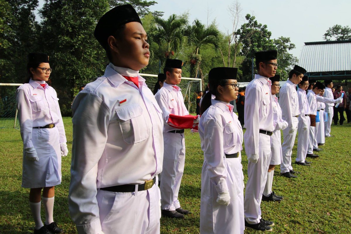 sekolahbr's tweet photo. Dirgahayu Republik Indonesia Ke-72! Happy Independence Day, Indonesia! 🇮🇩
.
.
.
#sekolahbogorraya #HUT72RI https://t.co/yMikHnloO2
