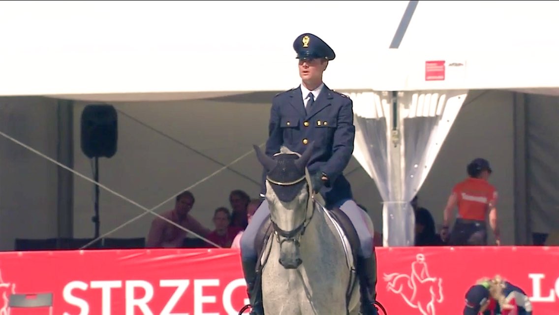 LudovicaBern's tweet photo. #welldone #Gigi and @p_romaneventing socoring 41.2 np at #FEIEuros2017 in @SHTStrzegom #GloriousGigi #TeamRoman #GoGigiGo!! https://t.co/2ldrqmlbGX