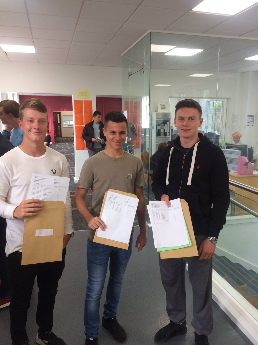 DavidLee_BM's tweet photo. Had a chat with @MUFCYorkRoad youngster Josh Kelly. Not only is he banging in the goals on loan, he's also got an A and B in his A-levels. https://t.co/YSJP7PEgJP