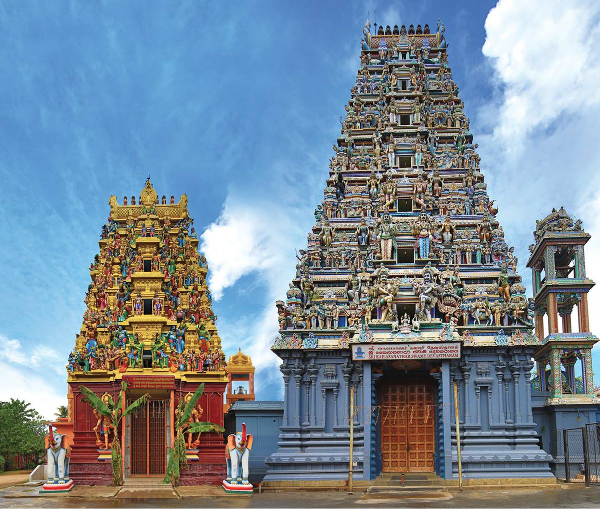 exploresl's tweet photo. The Kovils Of Captain’s Garden
https://t.co/E4Bc73PUMA
#Kovils #SriBalaSelvaVinayagaMoorthyDevasthanam #SriKailasanatharSwamyDevasthanam https://t.co/h3Y92Okuok