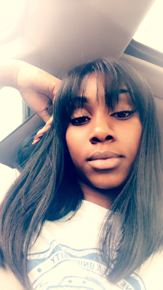 kalebashton_'s tweet photo. #wcw 👋🏾💋 https://t.co/nu2wQIIXyh