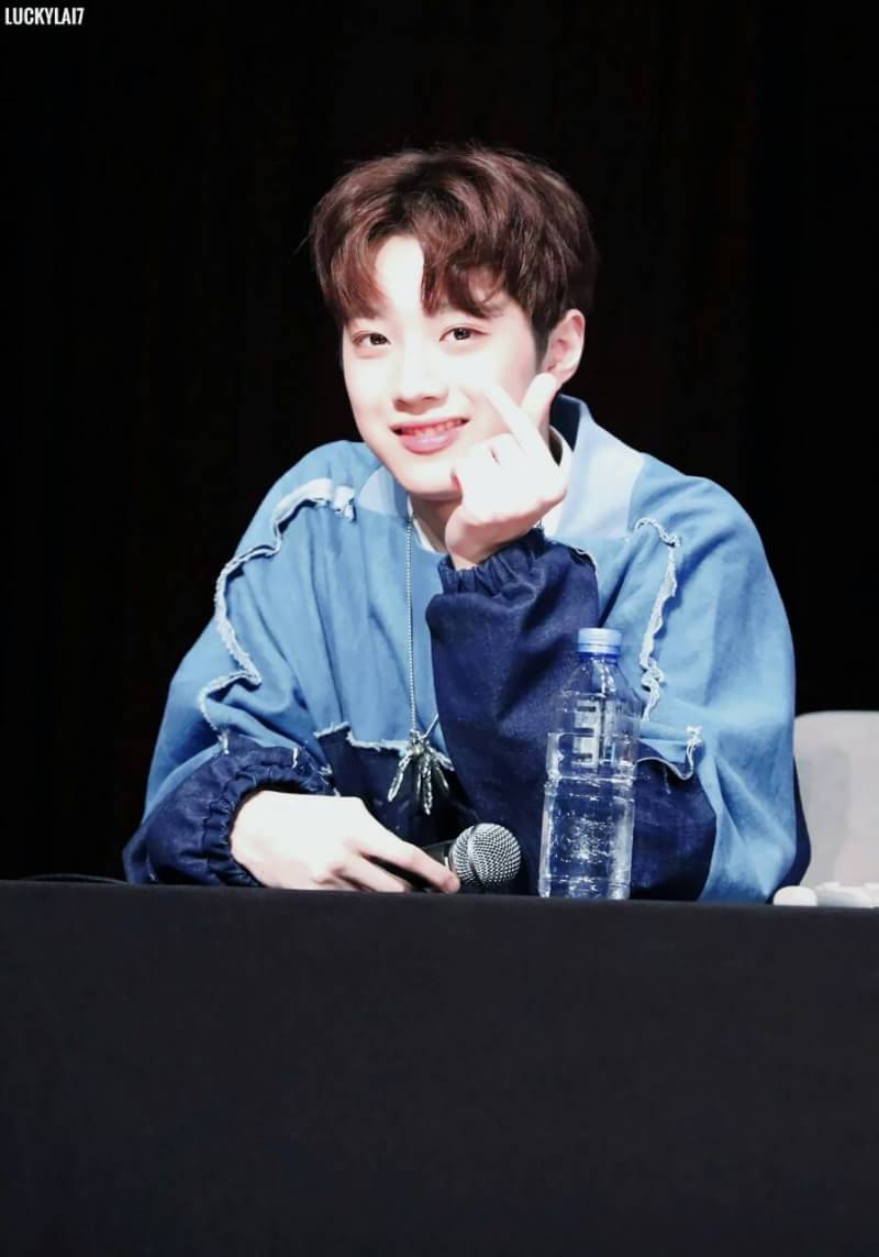 iris_maley's tweet photo. HQs by luckylai and between masternim! #jumpafans
#WannaOne #Guanlin #Laiguanlin #wannable #wannaonego https://t.co/hNipMe7P1C