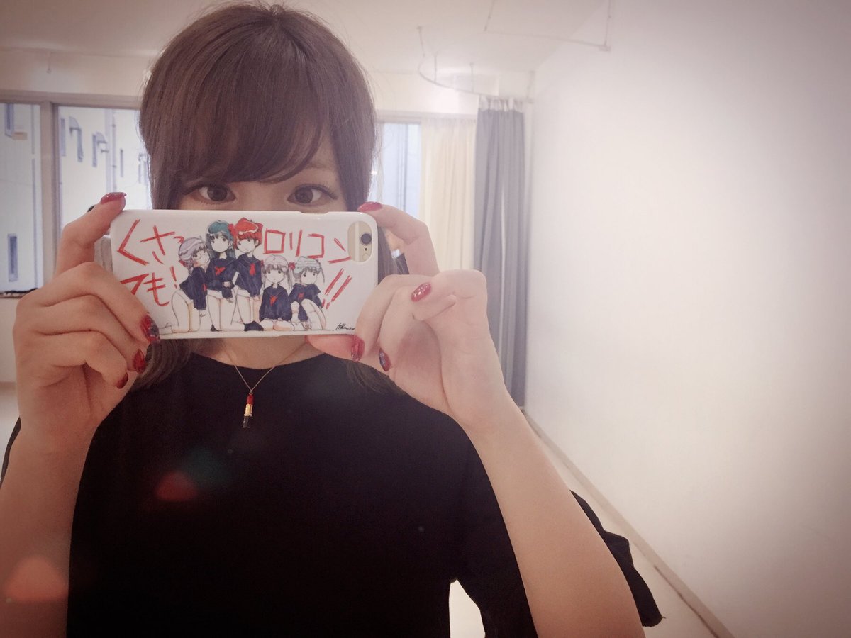 pamyurin's tweet photo. 今日でデビュー6周年みたいです。
いつもたくさんの応援をありがとうございます٩(๑❛ᴗ❛๑)۶
なかなか新曲が出せてないけれどマイペースに頑張って行きます😢

今は10月にあるワンマンが楽しみ〜 https://t.co/A7Wxcwk2oH
